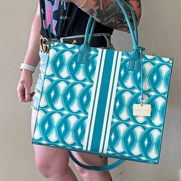 🩵Trina Turk Printed Large Tote🩵 - Picture 16 of 16